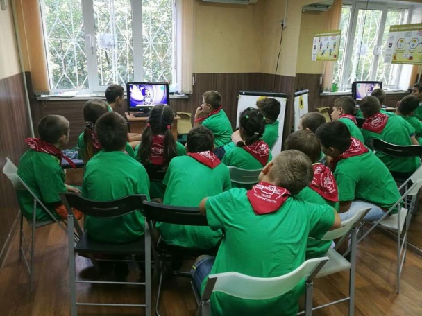 Сотрудники «Журавушки» организовали для своих воспитанников праздник «Бухта здоровья»