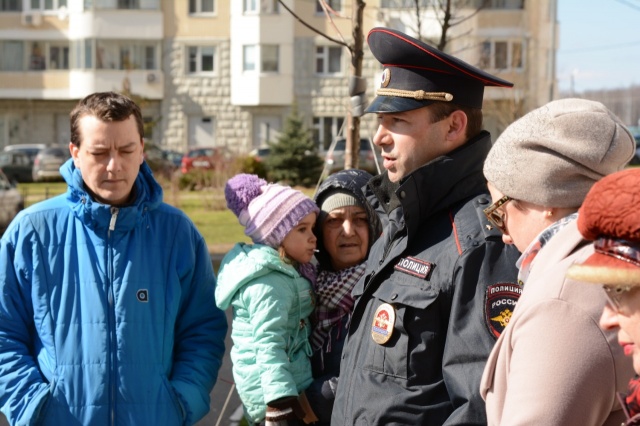 Отчет участкового уполномоченного полиции Андрея Лазуткина состоится в поселке Минвнешторга