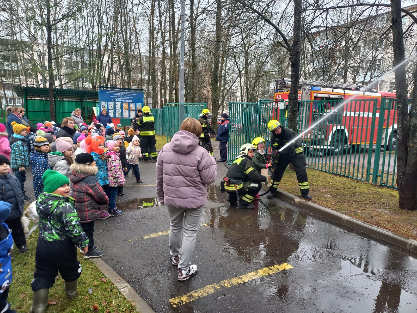 Обучаем детей азам пожарной безопасности и безопасности на воде