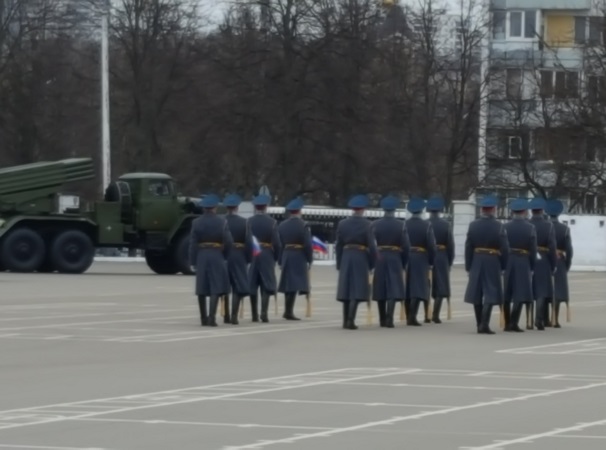 В поселении Внуковское молодые люди получили повестки на службу в армии