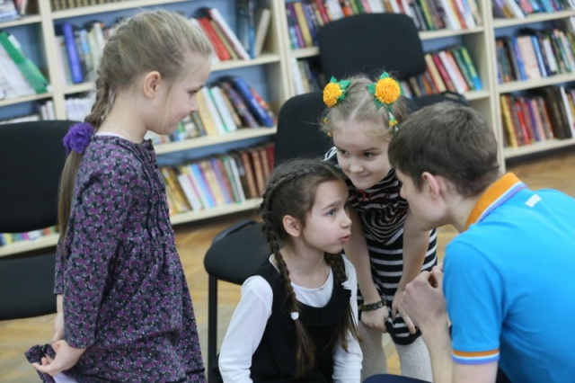 Подопечным Центра социальной помощи семье и детям «Журавушка» рассказали о традициях празднования Рождества