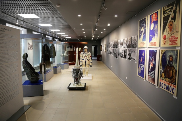 Выставку «Высокий полет: реликвии Внукова» открыли в Культурном центре «Внуково»