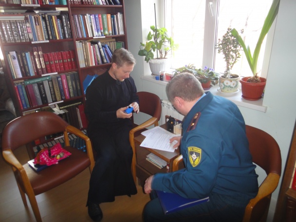 Спасатели осмотрели храмы и церкви в Новой Москве перед пасхальными праздниками