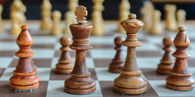 Школьники и их родители смогут поучаствовать в онлайн-турнире по шахматам