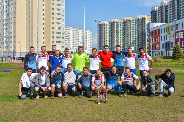 Футбольный турнир, приуроченный ко Дню Победы, состоялся во Внуковском
