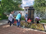 Мемориально-патронатную акцию по уборке памятников провели во Внуковском 