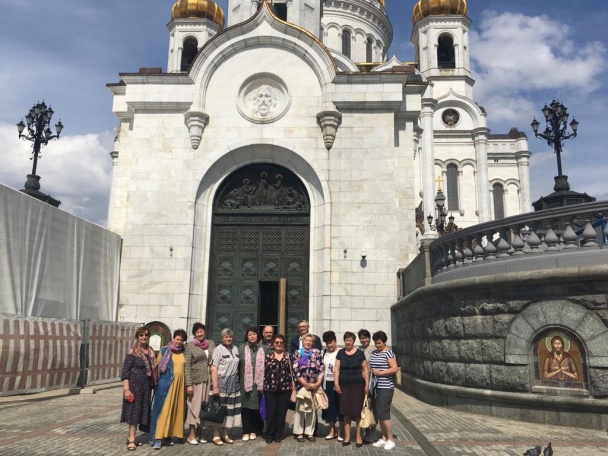 Храм Христа Спасителя посетили жители старшего поколения поселения Внуковское