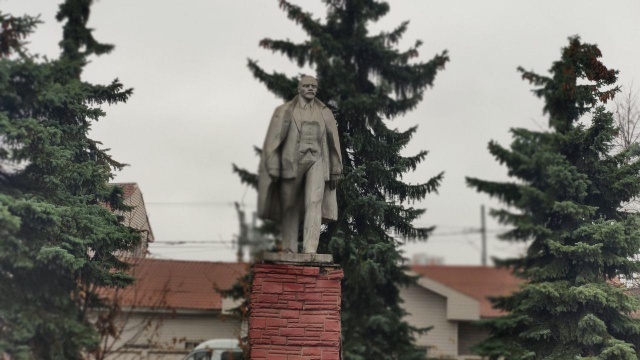 Памятник В.И. Ленину временно перенесут в связи со строительством автомобильной дороги