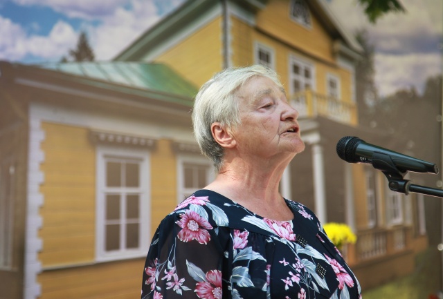 Жители Внуковского прочитали стихотворения о войне