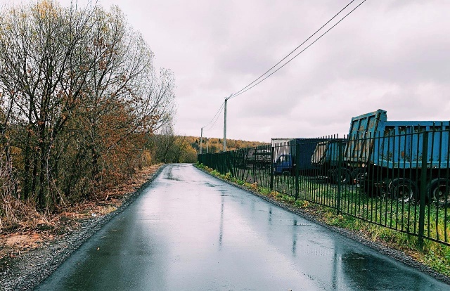 Специалисты заасфальтировали подъездную дорогу от Внуковского шоссе до улицы Некрасова  