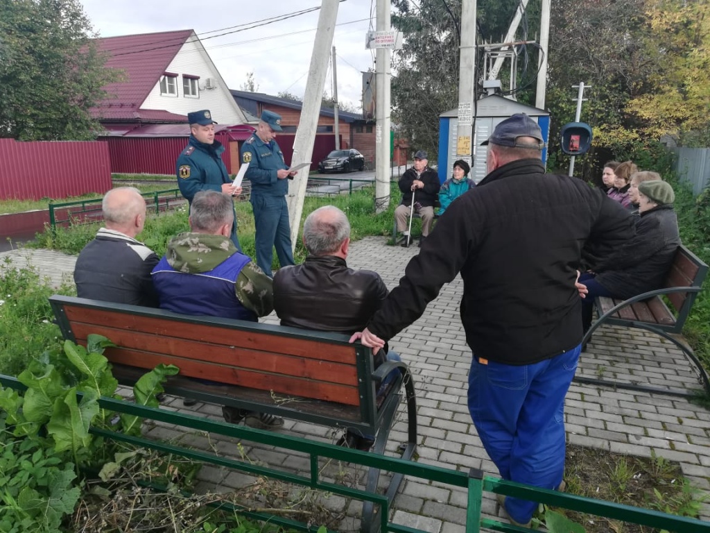 Познавательную встречу в рамках профилактики по пожарной безопасности провели в деревне Шельбутово 