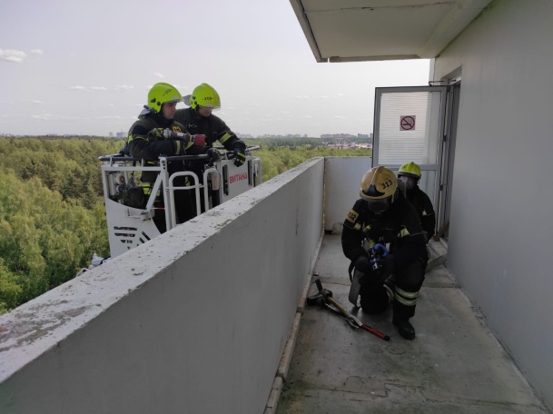 Пожарно-тактические учения проходят во Внуковском 