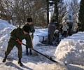 Патронатную акцию по уборке памятников провели во Внуковском